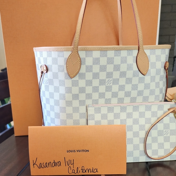 Louis Vuitton Neverfull MM - Picture 1 of 16